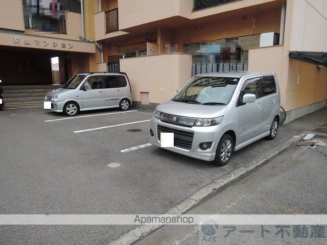 駐車場　駐車場