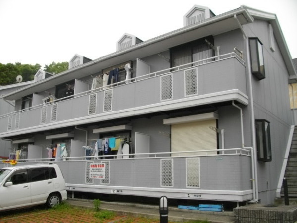 建物外観　敷地内に駐車場あります！