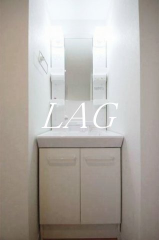 洗面設備　独立洗面台です。