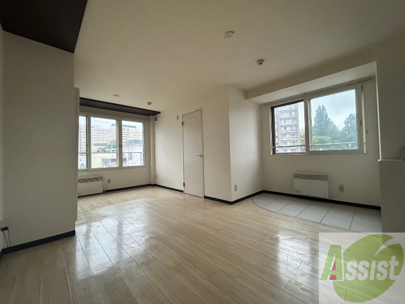 居室・リビング　広くてキレイなＬＤＫが広がっていて、充実した生活が送れそう。