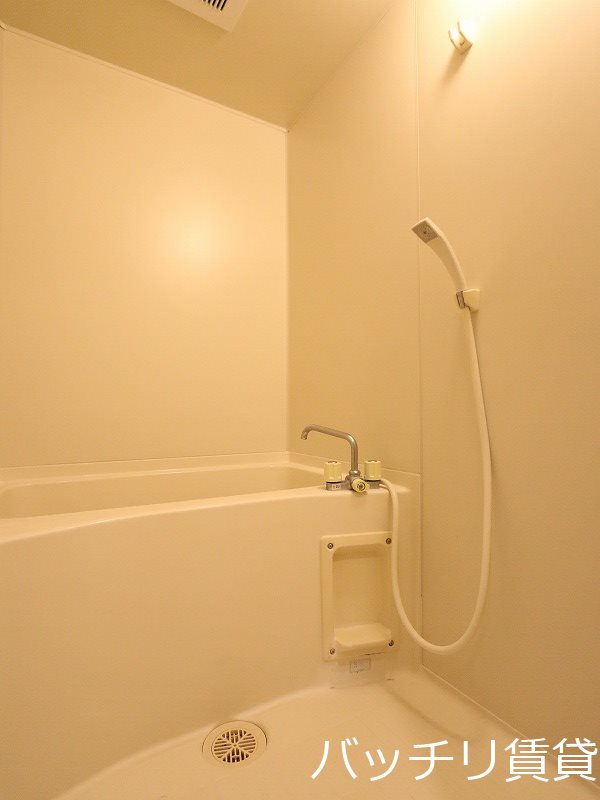 バス・シャワールーム　別号室イメージの為、現状を優先致します。