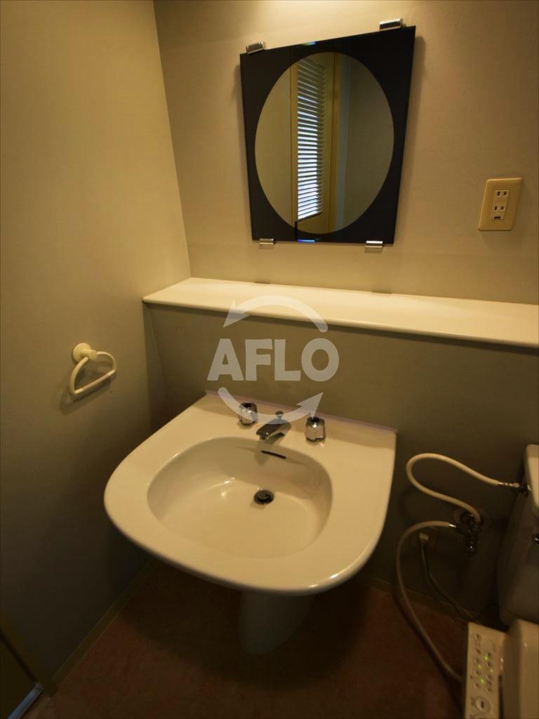 洗面設備　グラスホッパー　洗面所