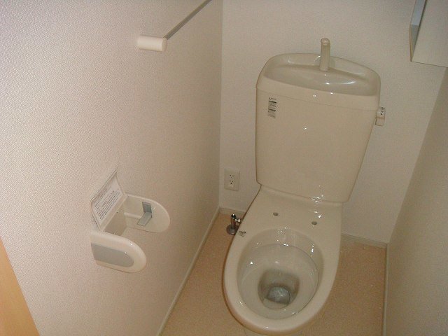 トイレ　コンパクトで使いやすいトイレです
