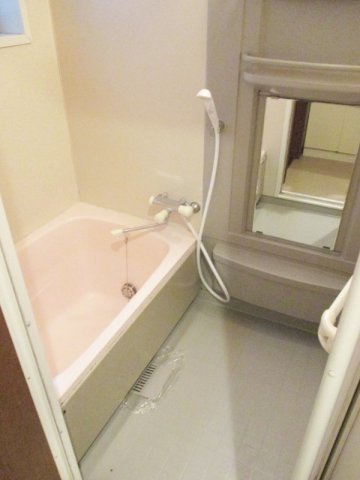 バス・シャワールーム　日々の疲れを癒すお風呂です♪