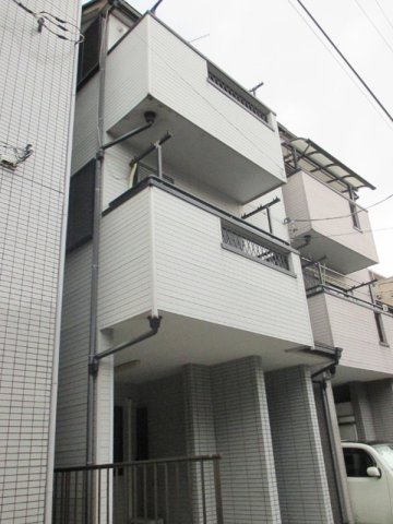 建物外観　駐車場１台付き！おすすめ物件！