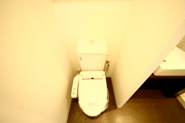 トイレ　リバーサイドタワー中之島