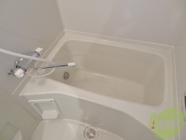 バス・シャワールーム　追い炊き機能が付いております。いつでも温かいお風呂に入れます