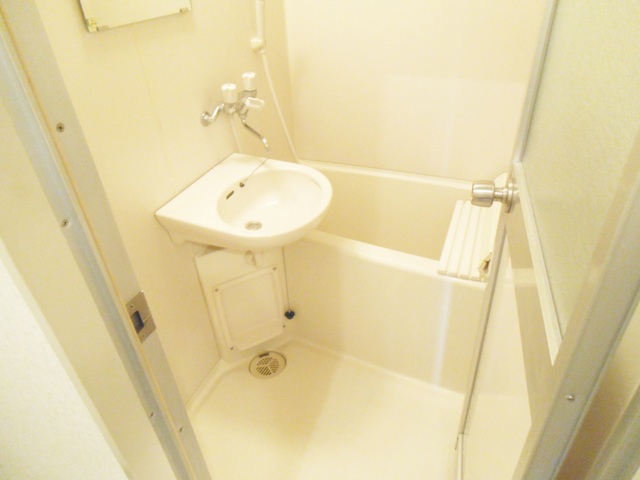 バス・シャワールーム　独立バスルームです！
