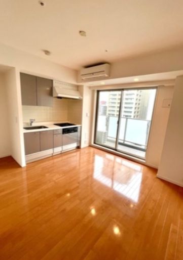 居室・リビング　別号室参考写真