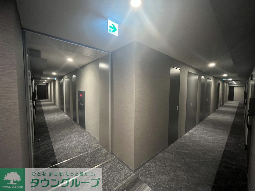 玄関　※写真は同タイプ住戸です。