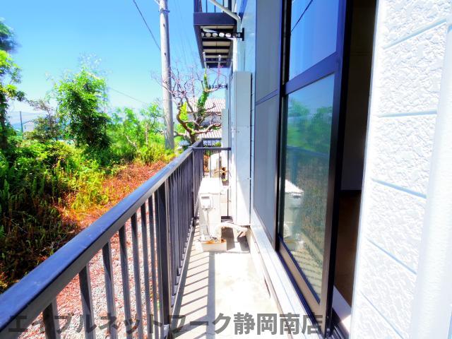 バルコニー　開放的で明るい空間を演出してくれるバルコニーです