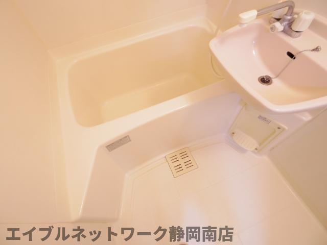 洗面設備　洗面スペースです