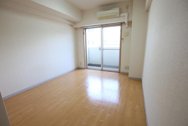 居室・リビング　（照明は設備ではありません）