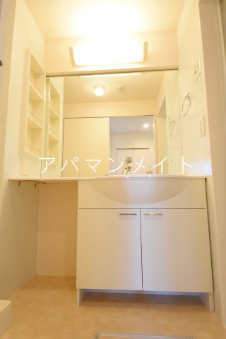 洗面設備　忙しい朝には欠かせない洗面所です