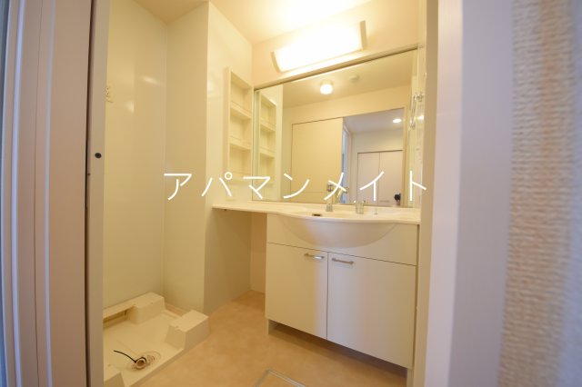 その他設備　室内洗濯機置場です