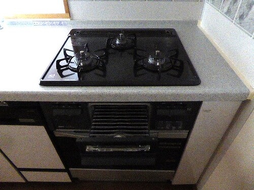 その他設備　3口ガスコンロ　※前回募集時2023年1月の写真