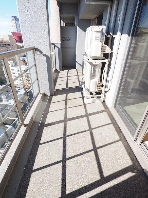 バルコニー　西向きのバルコニー。