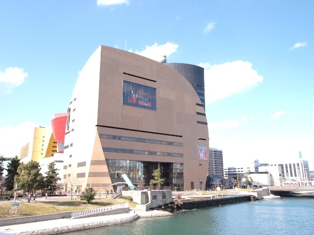 ショッピングセンター　リバーウォーク北九州（ショッピングセンター）まで797m