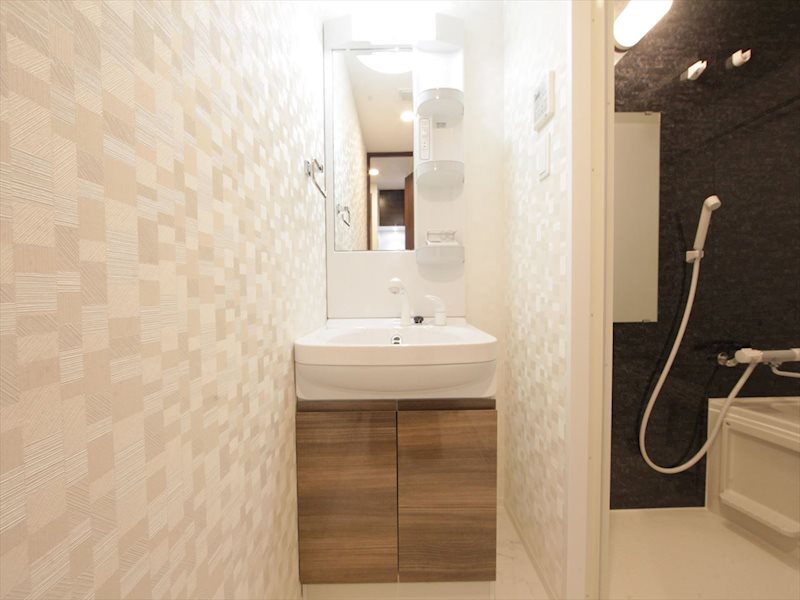 洗面設備　脱衣所　独立洗面台（シャンプードレッサー付）