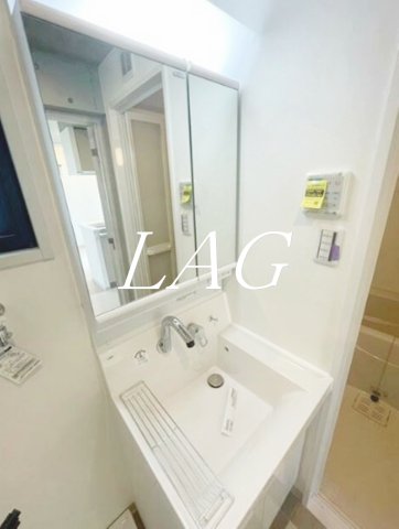 洗面設備　独立洗面台です。