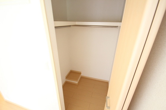収納　※別部屋の写真です