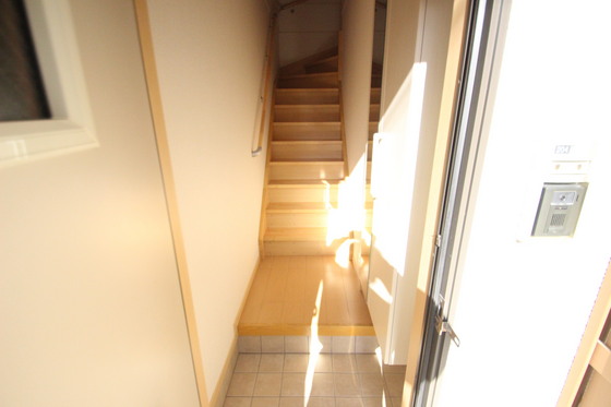 玄関　※別部屋の写真です