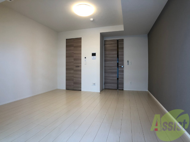 居室・リビング　８．８帖の洋室です。生活のメインとなる部屋ですね。