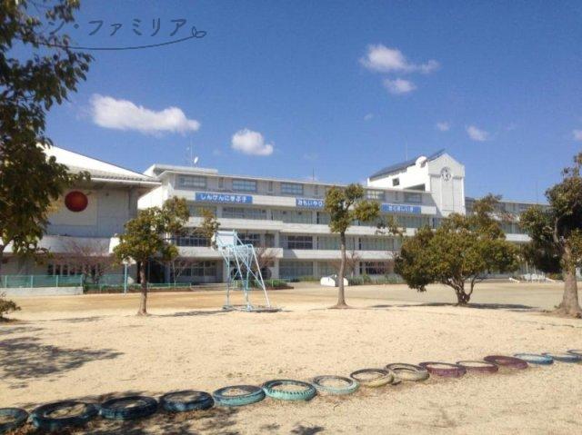 小学校　豊橋市立汐田小学校（小学校）まで1198m