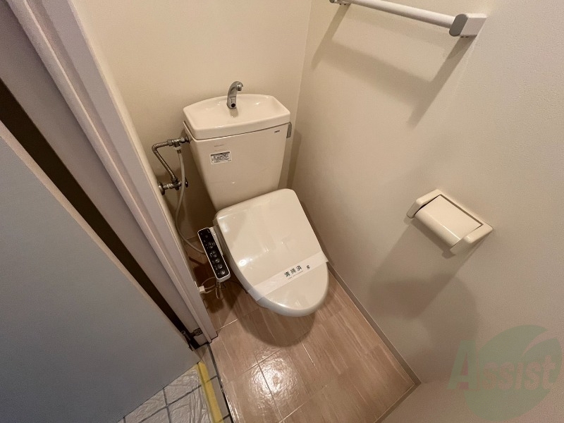 トイレ　シャワートイレになっているので快適です！