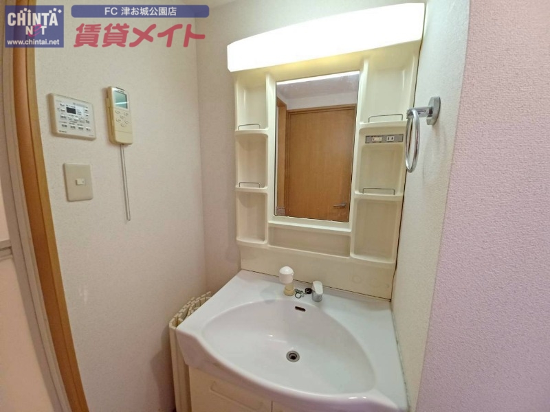 洗面設備　同型タイプ