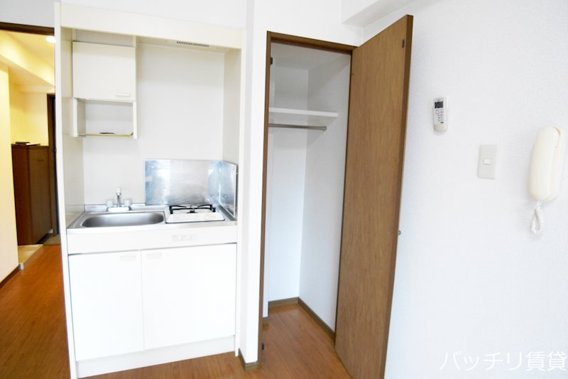 収納　＊画像は別部屋の為イメージ、現状優先致します