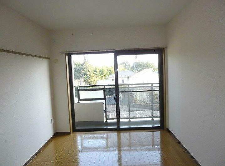 居室・リビング　※別部屋参考写真