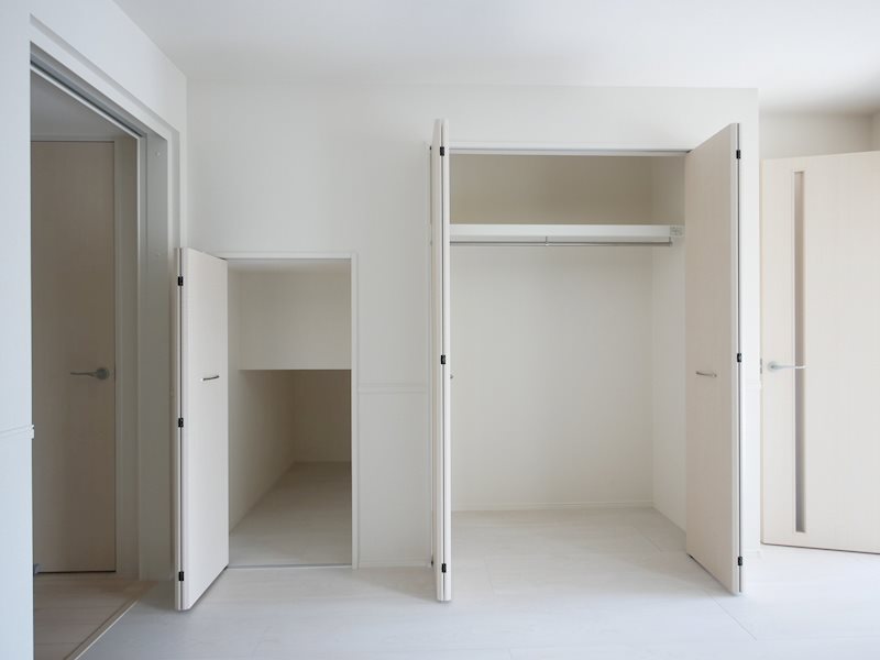 収納　クローゼット・階段下収納