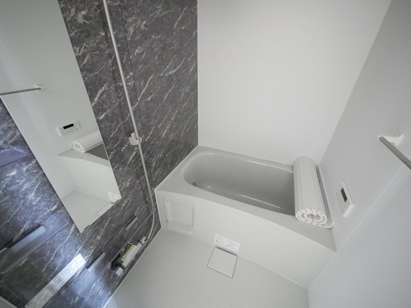 バス・シャワールーム　追焚き給湯・浴室換気乾燥機付き