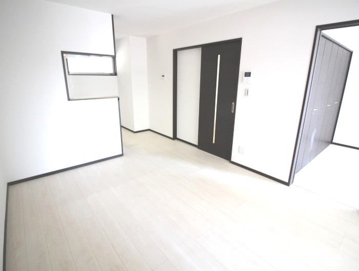 居室・リビング　※他室写真～現況優先～