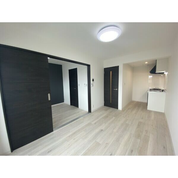 居室・リビング　同社施工類似物件