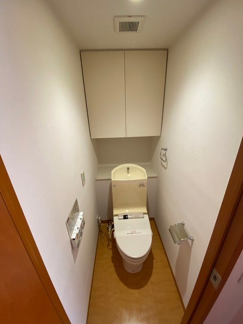 トイレ　別部屋の参考画像です