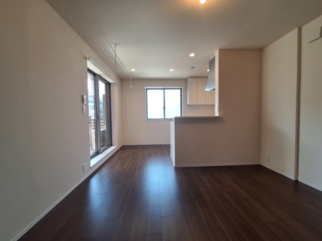 居室・リビング　※同物件の別号室写真です。