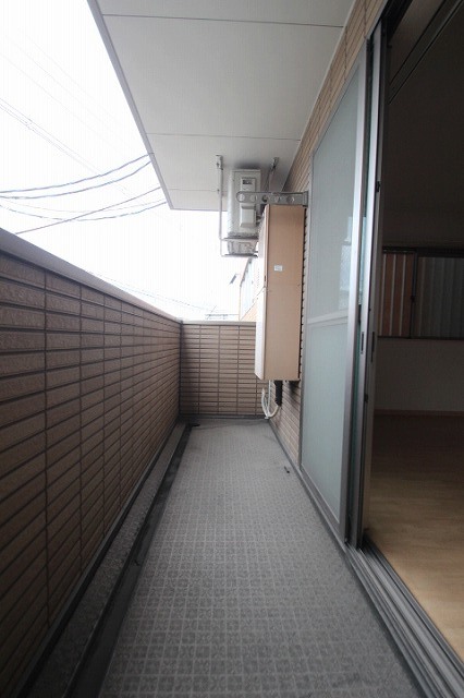 バルコニー　別号室の写真です（反転）