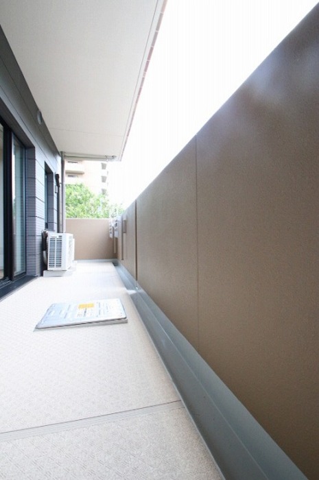 バルコニー　202 バルコニー