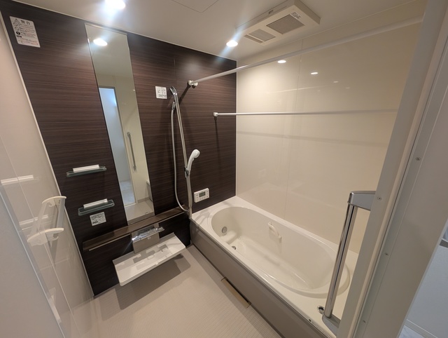 バス・シャワールーム