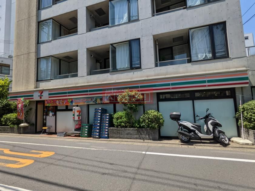 コンビニ　セブンイレブン（コンビニ）まで140m