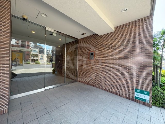 エントランス　ルーチェ桜川　エントランス