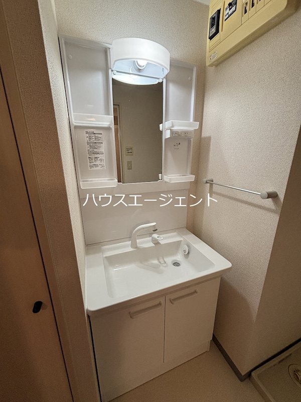 洗面設備　独立洗面台です。