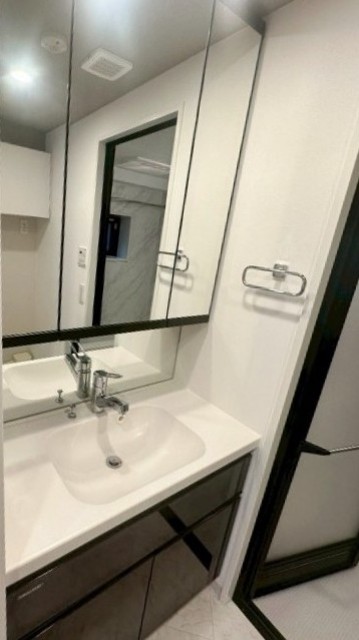 洗面設備　同仕様