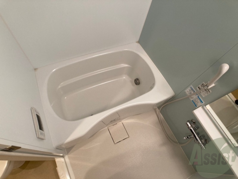 バス・シャワールーム　お風呂になります。一日の疲れを癒してくださいね。