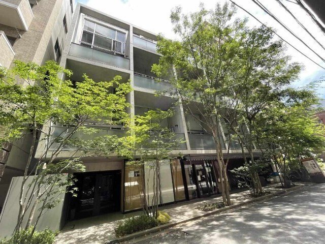 建物外観　オートロック完備