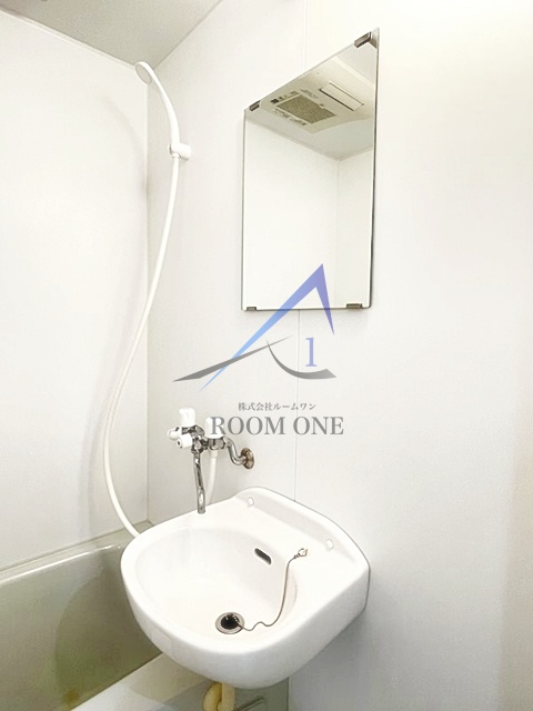 洗面設備　洗面台です。