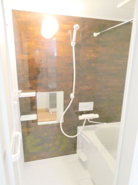 バス・シャワールーム　広々としたお風呂です♪