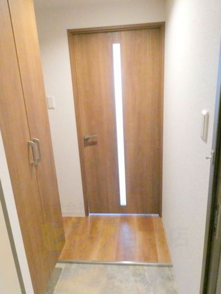 玄関　広々とした玄関です♪